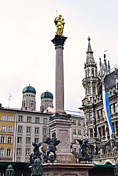 慕尼黑古城区的玛利亚广场