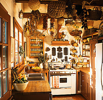郊区住宅,厨房,篮子,干燥,辣椒,玉米棒,悬挂,天花板