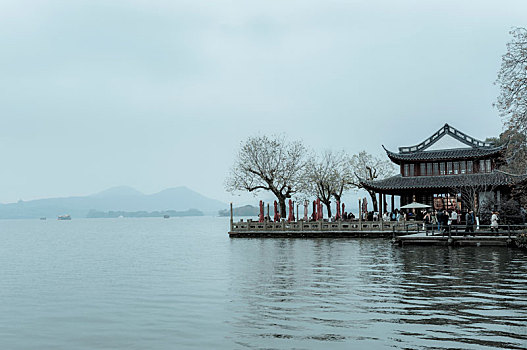 杭州西湖平湖秋月