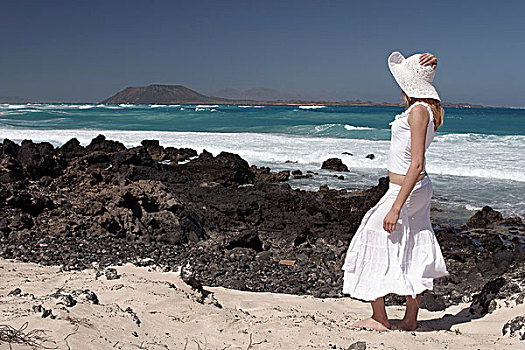 女人,岩石,海滩,科拉莱霍,富埃特文图拉岛,兰索罗特岛,背影,加纳利群岛,西班牙,欧洲
