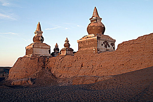 内蒙额济纳黑水河沙漠城堡遗址