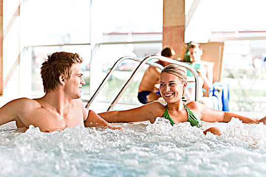 游泳池,年轻,魅力,伴侣,放松,热浴盆