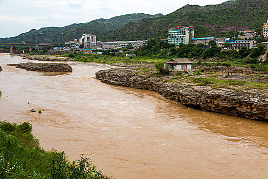 黄河孟门山