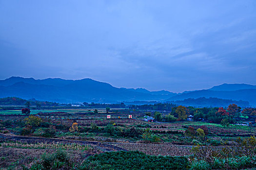 塔川秋色