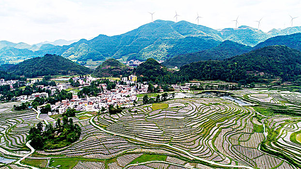 山村梯田变旱田,美景依旧