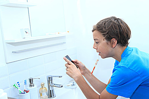 法国,男孩,浴室,智能手机