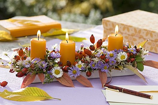 秋天,安放,花,野玫瑰果,蜡烛,桌上