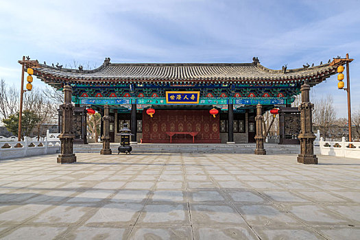 中国山东省聊城市东阿阿胶城内的庙宇式古建筑