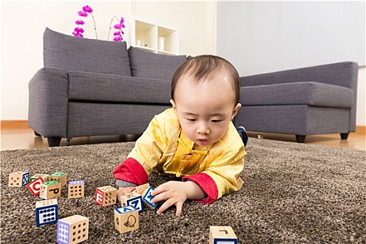 中国人,男婴,玩,木制玩具,积木,在家