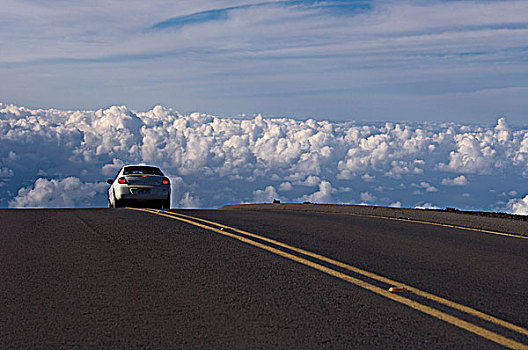 汽车,下降,道路,云,火山,毛伊岛,夏威夷,美国