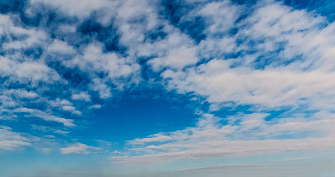 冬季天空蓝天毛卷白云自然景观