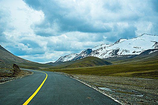 雪山草原公路