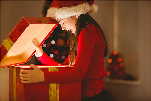 喜庆,小女孩,打开,发光,圣诞礼物