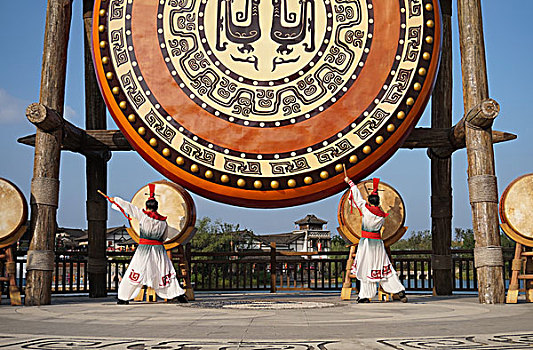 东方盐湖城景区还原古代祭祀仪式实景表演