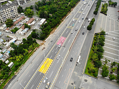 航拍辽宁沈阳大成站东侧铁路及北一中路高架桥等