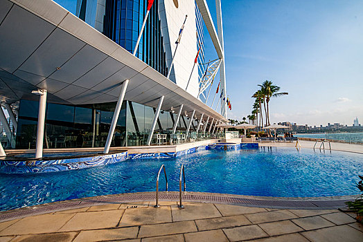 阿联酋迪拜朱美拉海滩阿拉伯塔,帆船,酒店游泳池