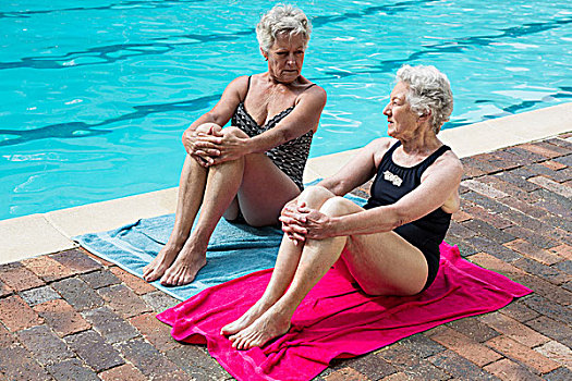 老年,女人,互动,相互,放松,池边