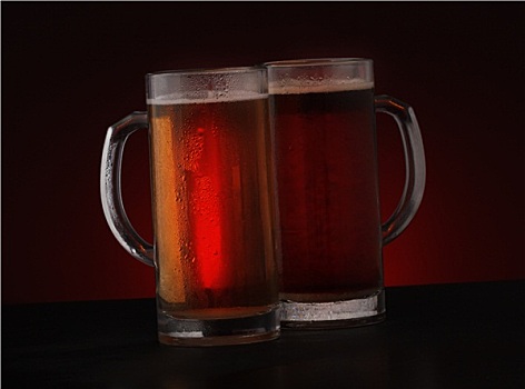 玻璃杯,啤酒,深色背景
