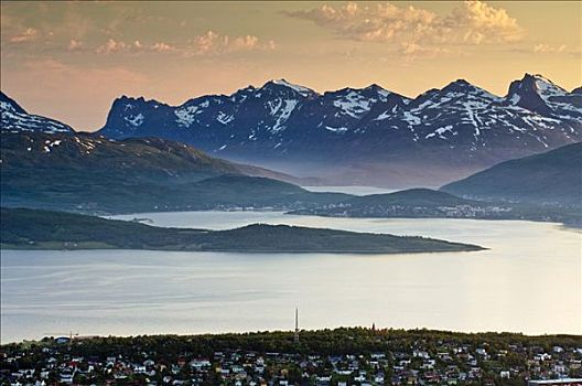 山景,挪威北部,挪威,斯堪的纳维亚,欧洲