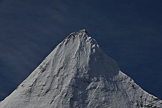 蓝天白云雪山高原