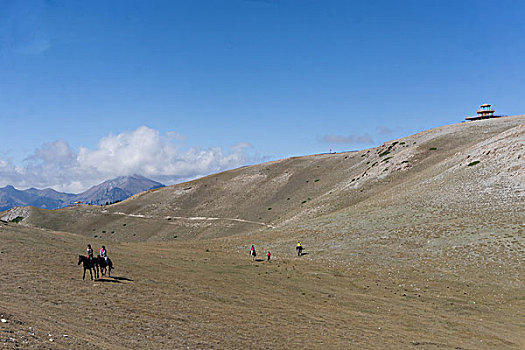 新疆赛里木湖果子沟风景区