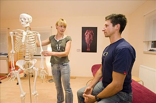 理疗师,教师,技巧,解释,身体部位,帮助,塑料制品,骨骼