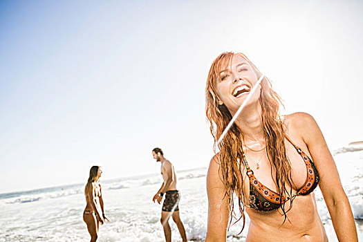中年,女人,穿,比基尼胸罩,笑,海滩,开普敦,南非