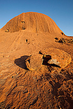 澳大利亚,北领地州,乌卢鲁卡塔曲塔国家公园,朝日,散开,石头,艾尔斯岩