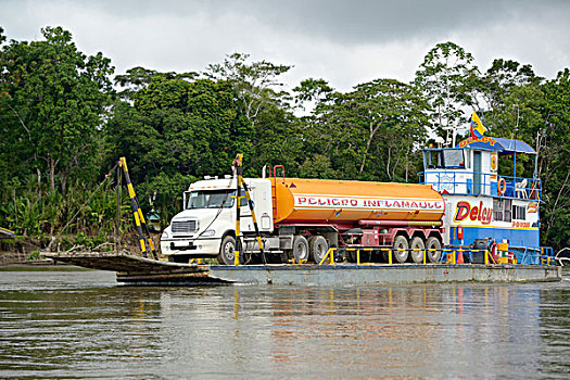 厄瓜多尔,河,油,探索,驳船,汽油,油罐车,大幅,尺寸