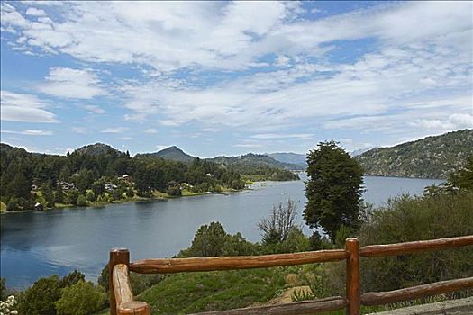 湖,通过,山峦,纳韦尔瓦皮,圣卡洛斯-德巴里洛切,阿根廷