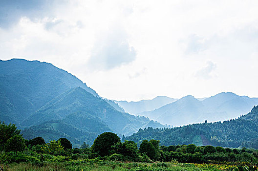 桂林山景秋色