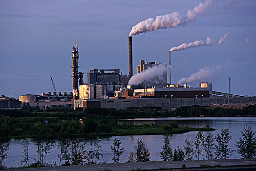 工厂,烟囱,排放,烟,旁侧,河