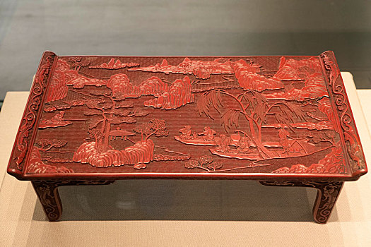 红漆木雕文物