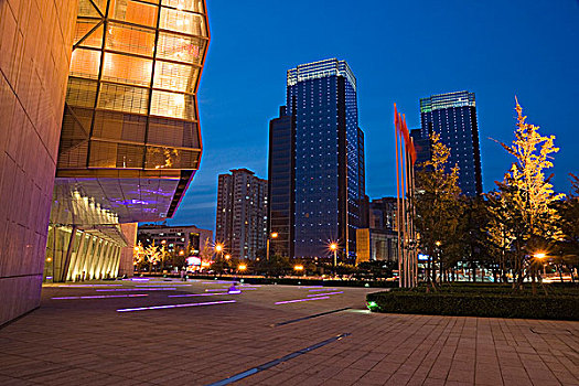 北京东四十条大街夜景