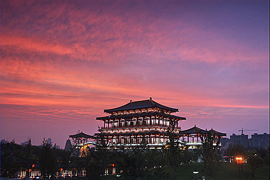 西安大唐芙蓉園紫云樓夜景