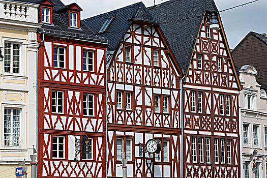 半木结构房屋,莱茵兰普法尔茨州,德国,欧洲