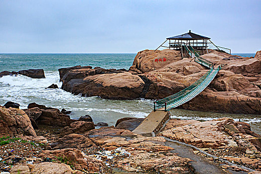 那片海,吊桥,亭子,礁石,海浪