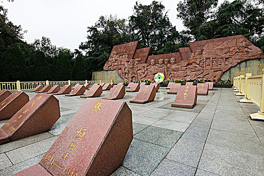 革命烈士墓园,墓碑