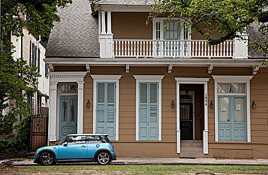 迷你库伯,汽车,户外,传统风格,房子,新奥尔良