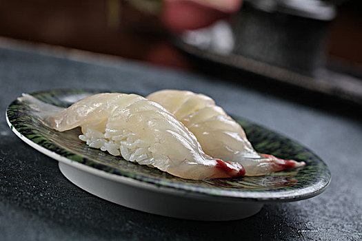 酱烧鲷鱼寿司图片