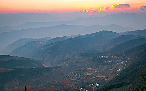 黄土地晨景