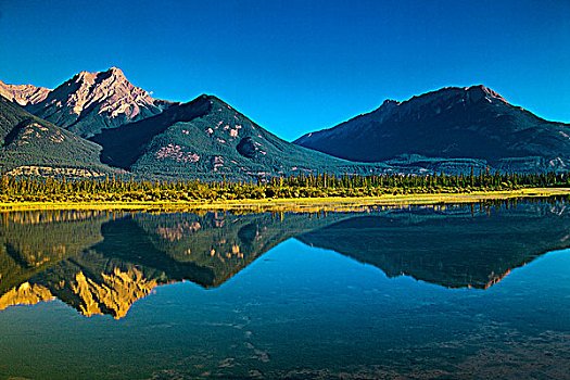 水塘,靠近,寒冷,硫,春天,右边,碧玉国家公园,艾伯塔省,加拿大