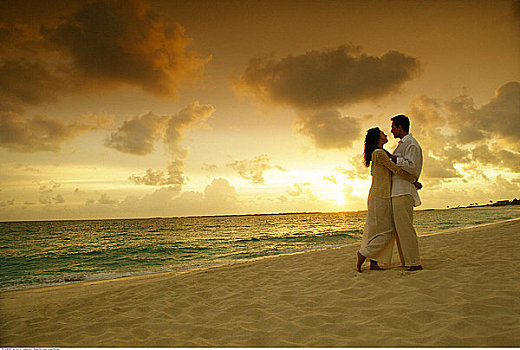 伴侣,搂抱,海滩,天堂岛,巴哈马