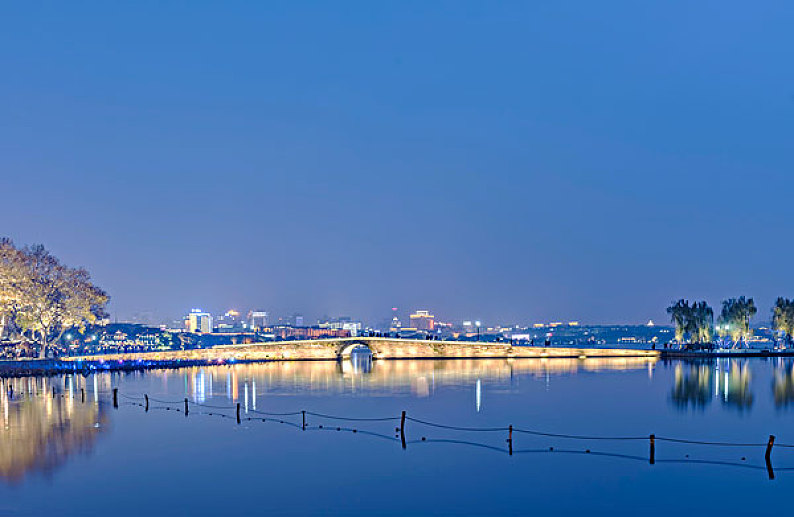 杭州西湖断桥夜景_高清图片_全景视觉