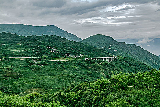 山景村庄