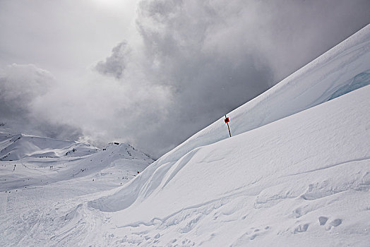 堆积,雪,山顶,红色,旗帜,滑雪道,惠斯勒,不列颠哥伦比亚省,加拿大