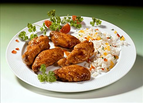 鸡翅,米饭,胡椒