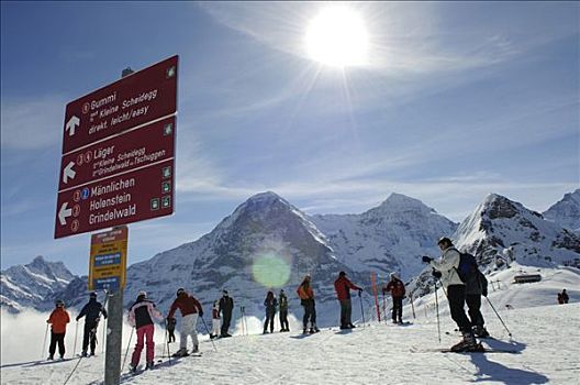 路标,滑雪者,山,贝塔峰,艾格尔峰,格林德威尔,伯尔尼阿尔卑斯山,瑞士,欧洲