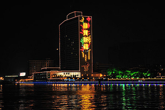 广州五星级白天鹅宾馆夜景