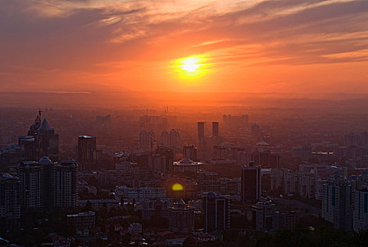 哈萨克斯坦,天际线,阿拉木图,日落